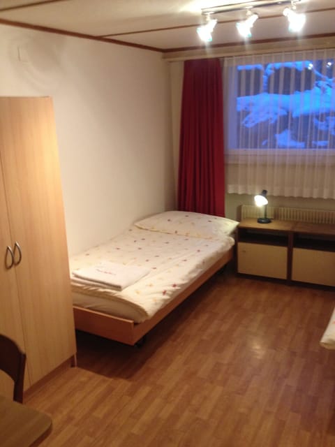 Basic Single Room, 1 Bedroom, Mountain View, Mountainside | Desk, blackout drapes, iron/ironing board, bed sheets