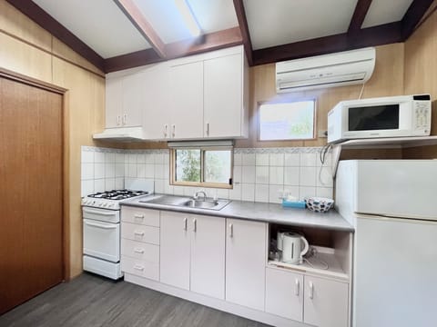 2 Bedroom Bellfield Studio | Private kitchen | Fridge, microwave, coffee/tea maker, electric kettle