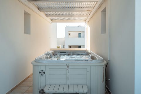 Deluxe Suite, Jetted Tub, Sea View | Terrace/patio