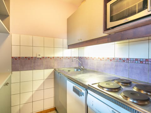 Appartement, 2 pieces, 5 personnes | Private kitchen | Fridge, microwave, stovetop, dishwasher