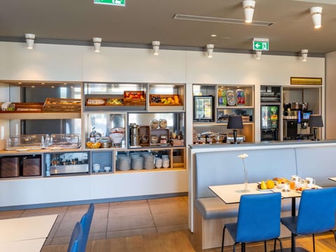 Daily buffet breakfast (EUR 12.9 per person)