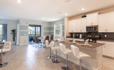 House, Multiple Beds (8933CCD-The Retreat at ChampionsGate) | Private kitchen