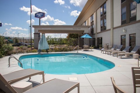 Seasonal outdoor pool, pool umbrellas