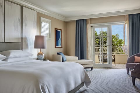 Presidential Suite | Premium bedding, down comforters, pillowtop beds, in-room safe