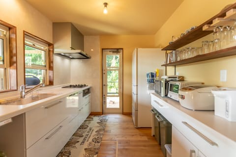 Private Vacation Home, Non Smoking | Private kitchenette | Fridge, microwave, stovetop, coffee/tea maker