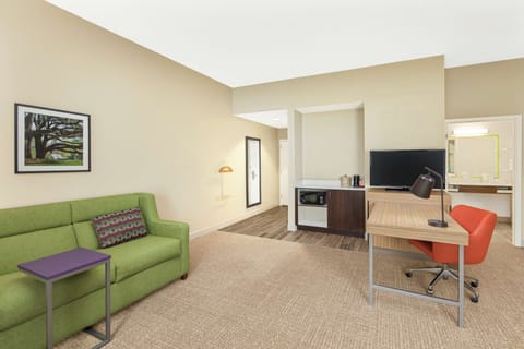 Suite, 1 King Bed, Accessible, Non Smoking | In-room safe, desk, iron/ironing board, free cribs/infant beds