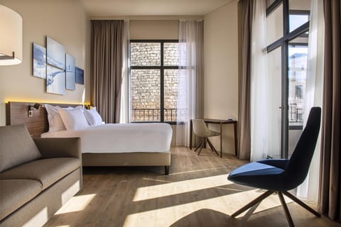Junior Room | Premium bedding, minibar, in-room safe, desk