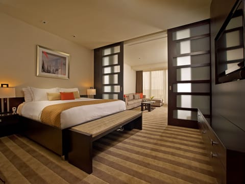 Deluxe Suite  | Select Comfort beds, in-room safe, desk, blackout drapes