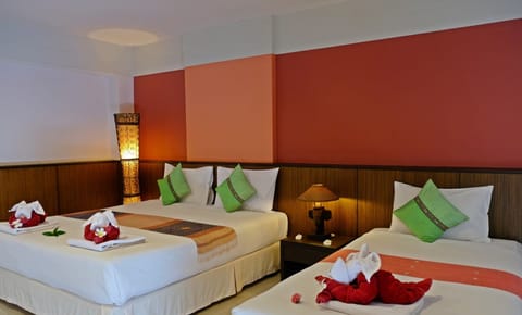 Deluxe Triple Room, 1 Bedroom, Sea View | In-room safe, desk, rollaway beds, free WiFi