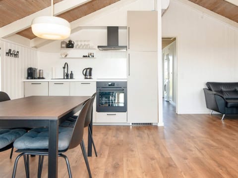 House | Private kitchen | Highchair