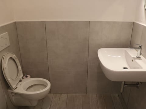 House | Bathroom