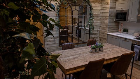 The Tree House | Living area | 32-inch Smart TV with digital channels, TV