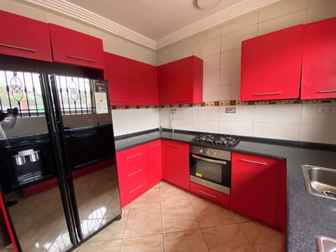 Classic Apartment | Shared kitchen | Mini-fridge, microwave, stovetop, rice cooker