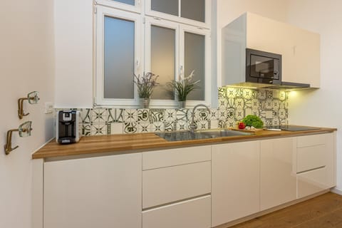 Luxury Apartment, 1 Bedroom (Tromostovje II In Heart Of Ljubljana) | Private kitchen | Fridge, microwave, oven, stovetop