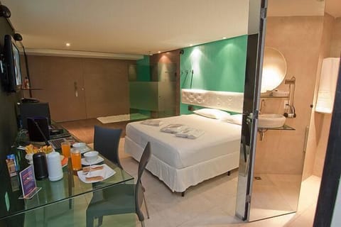 Standard Room | Minibar, desk, soundproofing, free WiFi