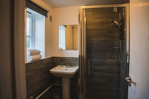 Double Room, Ensuite | Bathroom