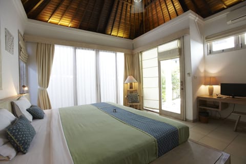 Superior Room | 1 bedroom, minibar, in-room safe, desk