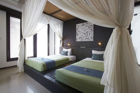 Deluxe Apartment | 1 bedroom, minibar, in-room safe, desk