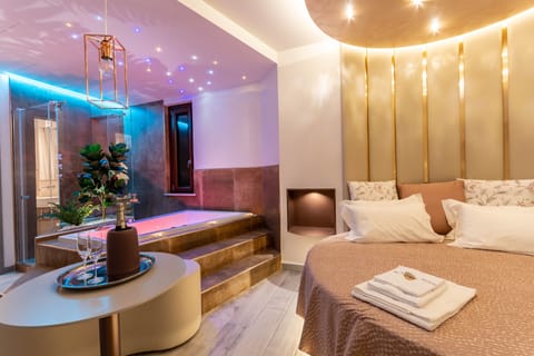 Deluxe Room | Premium bedding, individually decorated, individually furnished, desk