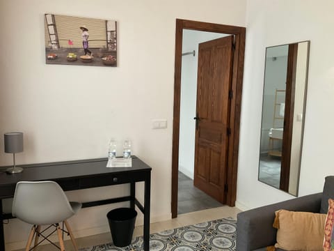 Deluxe Double Room, Ensuite, Courtyard View (Azafran)