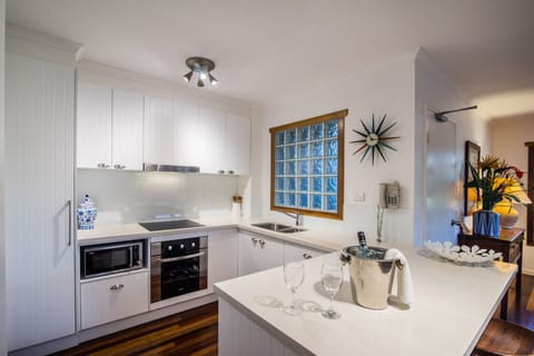 Superior Apartment, 2 Bedrooms | Private kitchen | Fridge, microwave, oven, stovetop