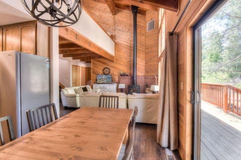 House, Multiple Beds, Balcony, Mountain View (Northwoods Hangout) | Dining