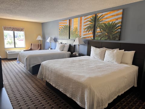 Studio Suite, Multiple Beds, Non Smoking | Egyptian cotton sheets, premium bedding, pillowtop beds, in-room safe