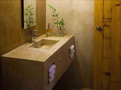 Superior Room | Bathroom sink