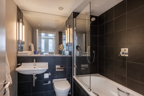 Superior Double Room | Bathroom | Shower, designer toiletries, hair dryer, towels