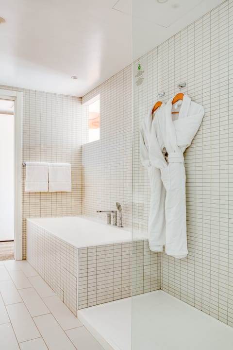 Suite, Terrace, Garden View | Bathroom | Hair dryer, bathrobes, slippers, towels
