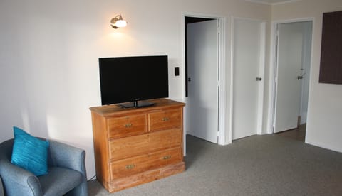 Two Bedroom Suite - Excluding Car Rental | 1 bedroom, iron/ironing board, travel crib, free WiFi