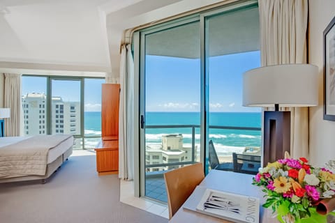 Hotel Deluxe Ocean Studio  | In-room safe, individually furnished, desk, iron/ironing board