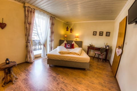 Standard Double Room, Balcony | 2 bedrooms, premium bedding, minibar, in-room safe