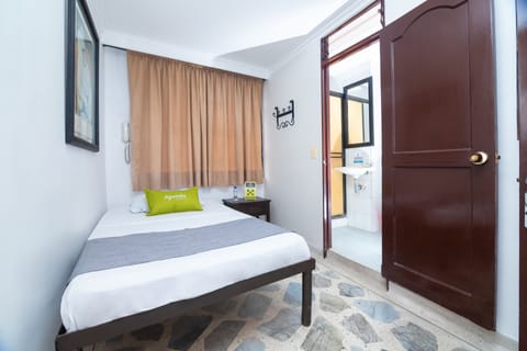 Standard Single Room | Free WiFi, bed sheets