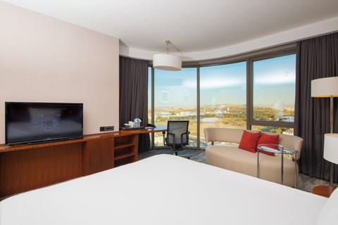 Premium Double or Twin Room | Free minibar items, in-room safe, individually decorated