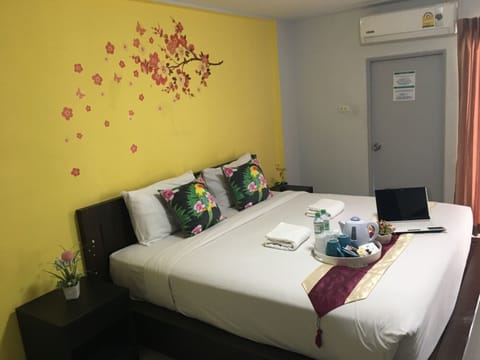 Superior Double Room | Minibar, desk, free WiFi, bed sheets