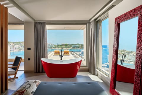 Ruby Executive Suite with Outdoor Heated Plunge Pool & Hydromassage - Sea View | Bathroom | Shower, rainfall showerhead, hair dryer, bathrobes