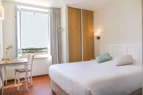 Room, Sea View | In-room safe, desk, soundproofing, rollaway beds