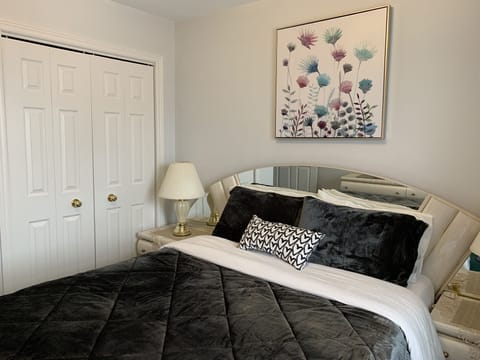 Superior Suite, 1 Bedroom, Garden View (Domino Suite) | 2 bedrooms, individually decorated, individually furnished