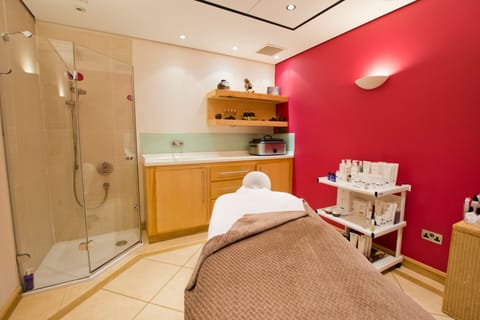 Sauna, hot tub, steam room, body treatments, body wraps, body scrubs