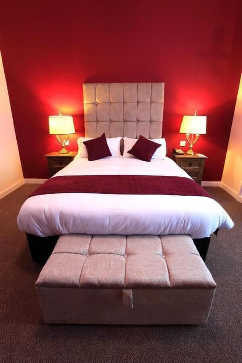 Superior Double Room, Ensuite (Pearl Executive Suite)