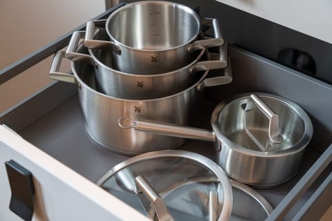 Premium bedding, in-room safe, individually decorated