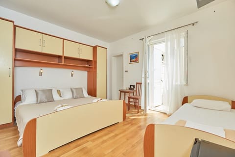 Standard Triple Room | Free WiFi, bed sheets