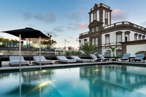 Outdoor pool, sun loungers