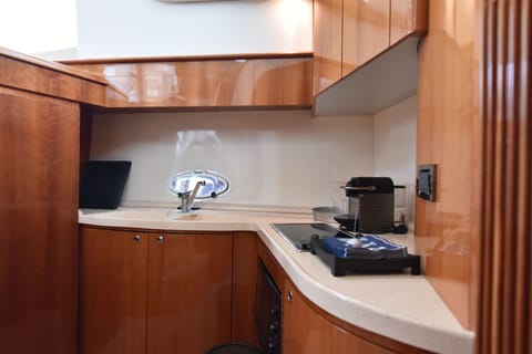 Mobile Home, 2 Bedrooms (Luxury Yacht - Skyfall) | Private kitchen | Cookware/dishes/utensils