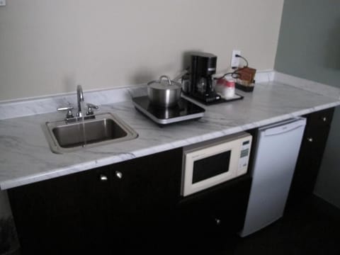 Room, 2 Queen Beds, Kitchenette (Not Pet-Friendly) | Private kitchen | Fridge, microwave, coffee/tea maker