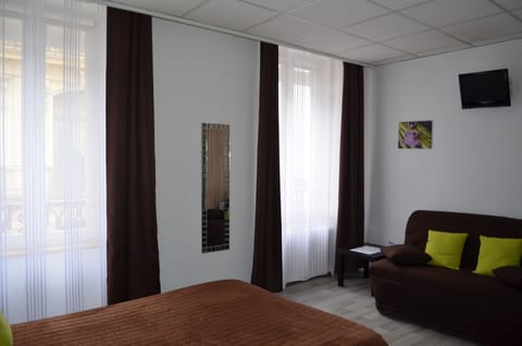 Superior Room | Individually decorated, individually furnished, desk, blackout drapes