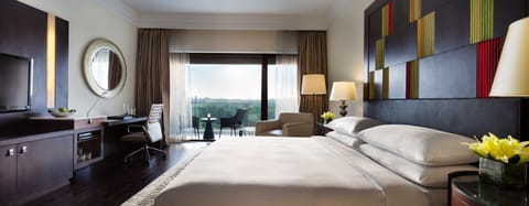 Premium bedding, free minibar items, in-room safe, desk