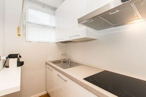 Apartment, 1 Bedroom | Private kitchenette | Full-size fridge, microwave, oven, dishwasher