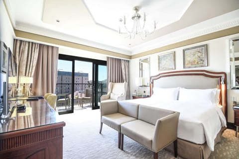 King Grand Deluxe Balcony - High Floor | Premium bedding, memory foam beds, minibar, in-room safe